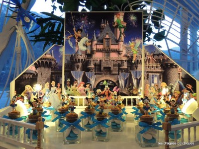 support pour contenant dragee thème disney